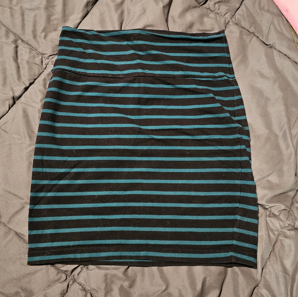 Stripped body con skirt